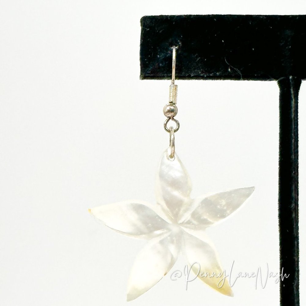Vintage Off White Flower Star Dangle Earrings - Picture 2 of 9